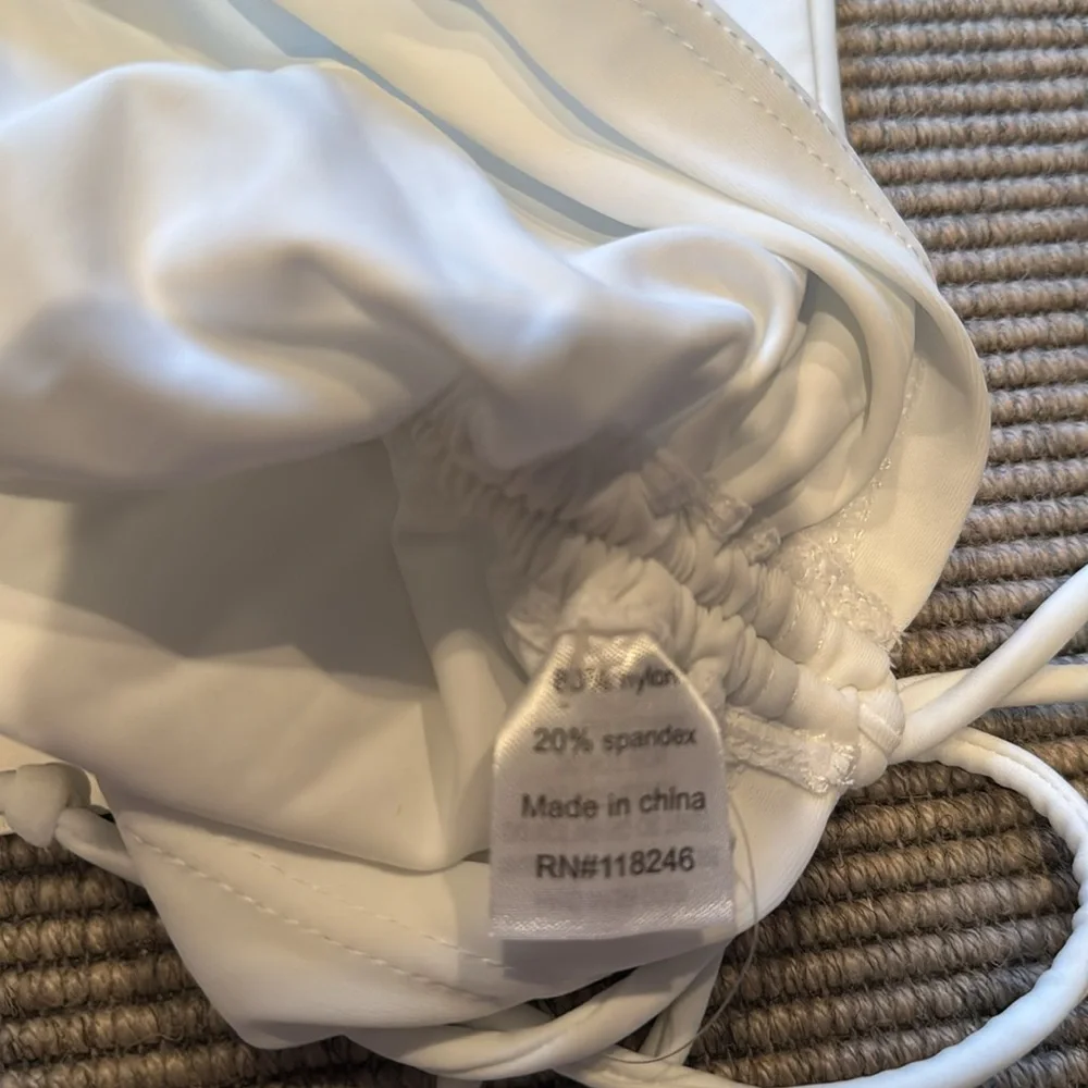 cabanalife Embroidered Convertible Ruched Rashguard. Size medium. Never worn. - Picture 4 of 8